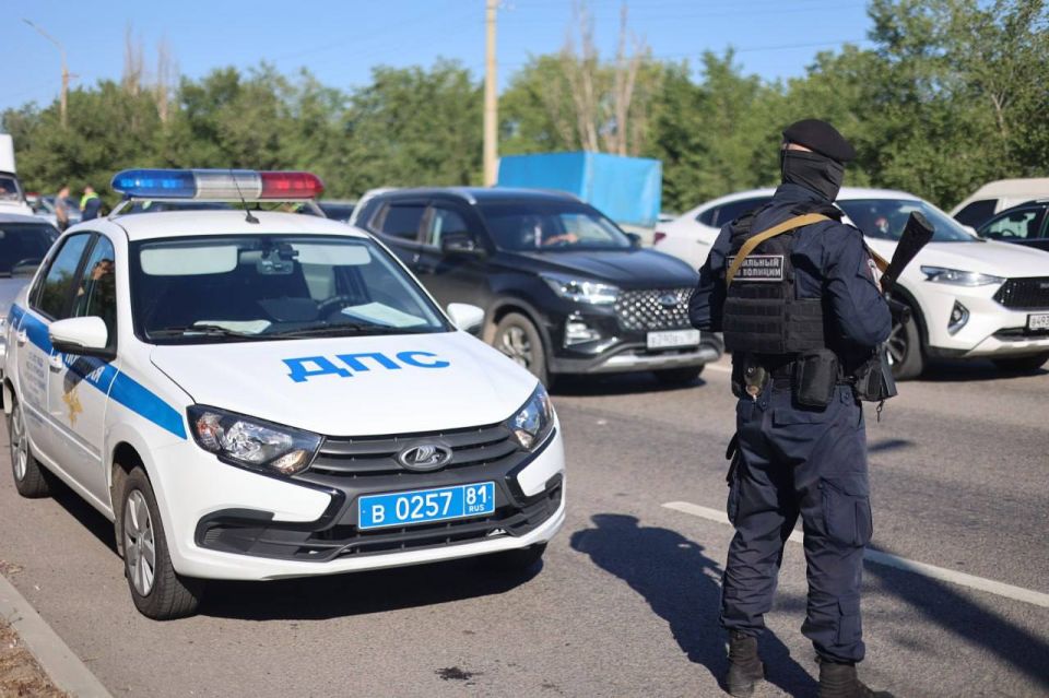 Дорожные полицейские провели профилактический рейд в Луганске Дорожные полицейские провели профилактический рейд в Луганске