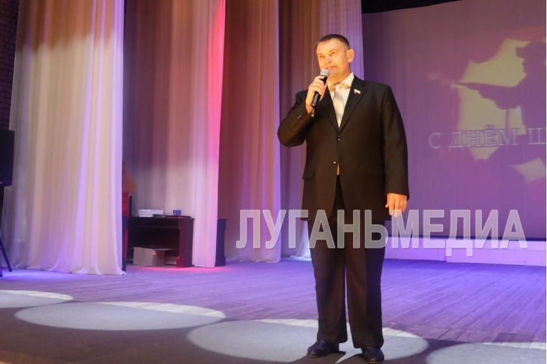 В Свердловске состоялось торжественное мероприятие, посвященное Дню шахтера и 90-летию Стахановского движения В Свердловске состоялось торжественное мероприятие, посвященное Дню шахтера и 90-летию Стахановского движения