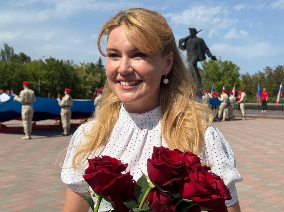 Дарья Лантратова: Стаханов чествует шахтеров! Дарья Лантратова: Стаханов чествует шахтеров!