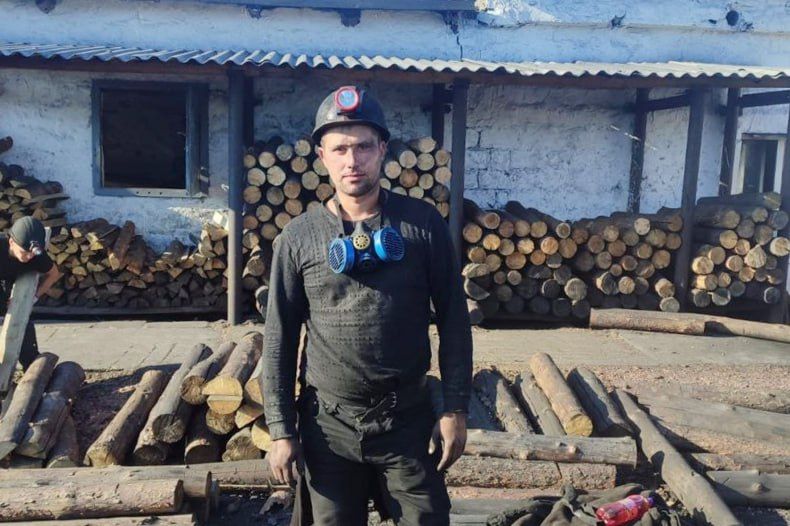 ОБЗОР ПРЕССЫ «ДОНБАСС ВОСТОЧНЫЙ»: «Лучший уголь добывают в Свердловске» ОБЗОР ПРЕССЫ «ДОНБАСС ВОСТОЧНЫЙ»: «Лучший уголь добывают в Свердловске»