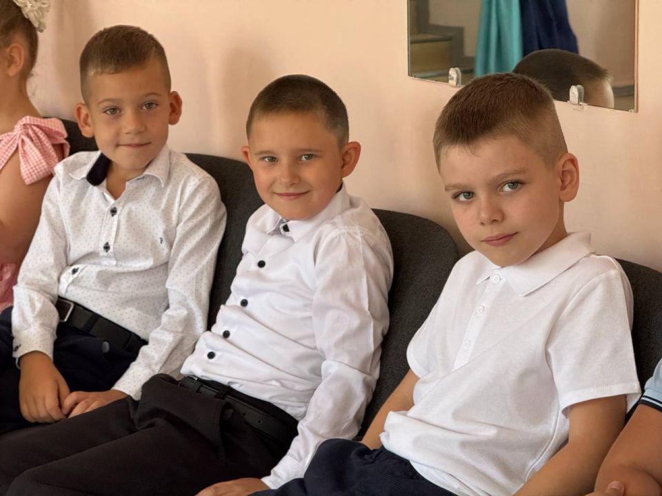 Дарья Лантратова: В стенах Кировской гимназии сегодня особая атмосфера — праздника, надежд и новых начинаний Дарья Лантратова: В стенах Кировской гимназии сегодня особая атмосфера — праздника, надежд и новых начинаний