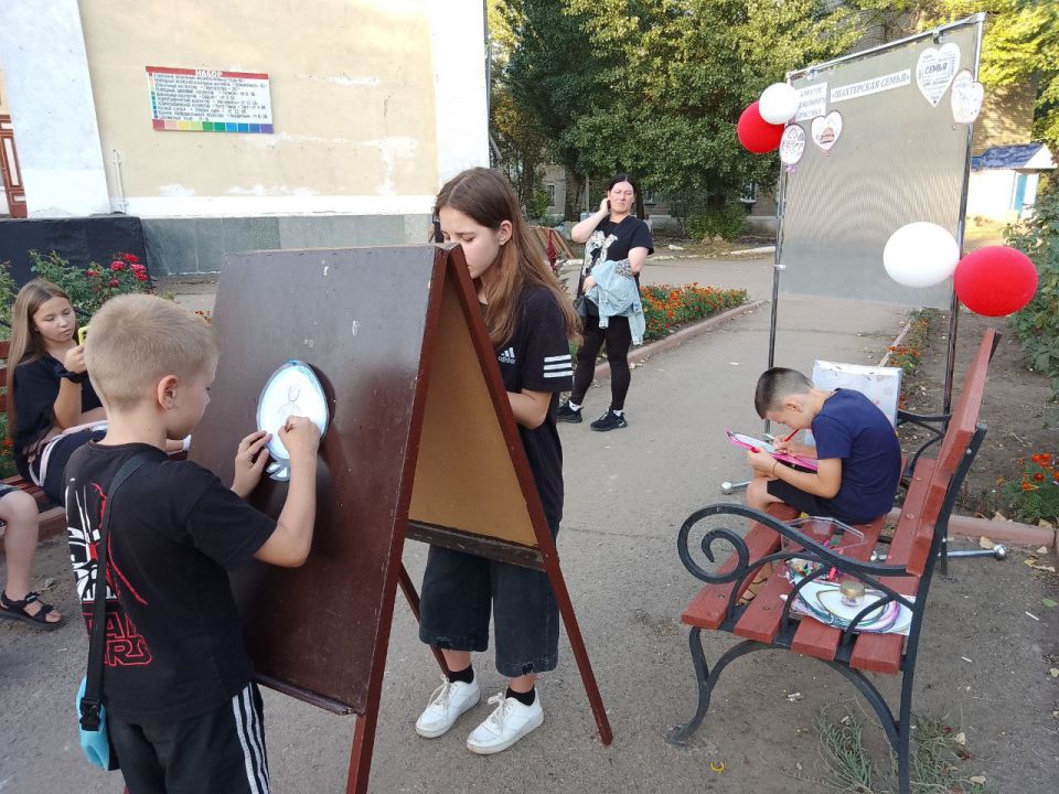 Каждый год в конце августа в нашей стране отмечается День шахтера — праздник, который символизирует труд и мужество людей, посвятивших свою жизнь добыче угля и обеспечению энергетической безопасности страны Каждый год в конце августа в нашей стране отмечается День шахтера — праздник, который символизирует труд и мужество людей, посвятивших свою жизнь добыче угля и обеспечению энергетической безопасности страны
