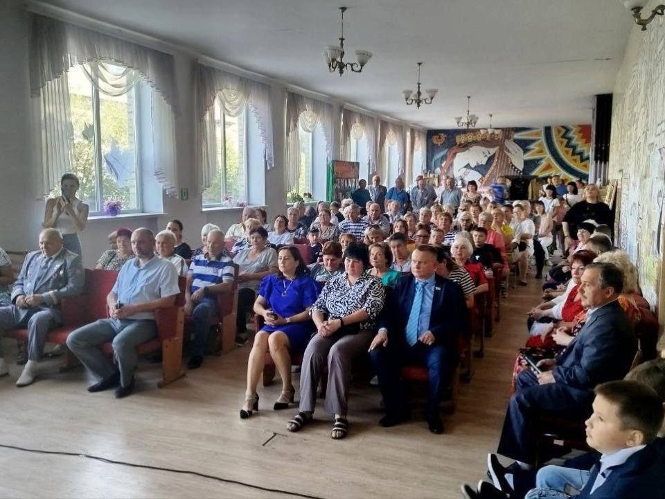 Сергей Колягин: Жители шахтерского города Горское также не остались в стороне от празднования профессионального праздника Сергей Колягин: Жители шахтерского города Горское также не остались в стороне от празднования профессионального праздника