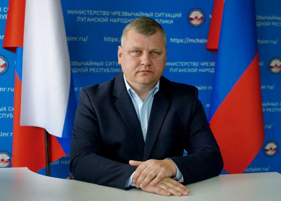 Уважаемые шахтёры! От имени Министерства чрезвычайных ситуаций Луганской Народной Республики и от себя лично поздравляю вас с вашим профессиональным праздником