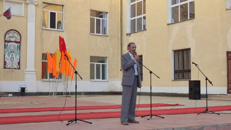 Каждый год в конце августа в нашей стране отмечается День шахтера — праздник, который символизирует труд и мужество людей, посвятивших свою жизнь добыче угля и обеспечению энергетической безопасности страны Каждый год в конце августа в нашей стране отмечается День шахтера — праздник, который символизирует труд и мужество людей, посвятивших свою жизнь добыче угля и обеспечению энергетической безопасности страны