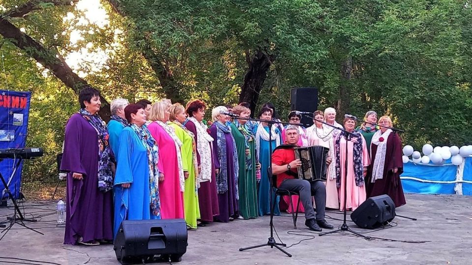 В пгт Бугаевка состоялась яркая и запоминающаяся концертная программа под названием "Славим шахтерский труд", организованная Бугаевским Домом культуры совместно с клубом "Дельта" и сотрудниками отдела по обеспечению... В пгт Бугаевка состоялась яркая и запоминающаяся концертная программа под названием "Славим шахтерский труд", организованная Бугаевским Домом культуры совместно с клубом "Дельта" и сотрудниками отдела по обеспечению...