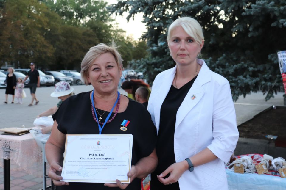 В День города на площади у памятника Алексею Стаханову прошла выставка «Город мастеров» В День города на площади у памятника Алексею Стаханову прошла выставка «Город мастеров»