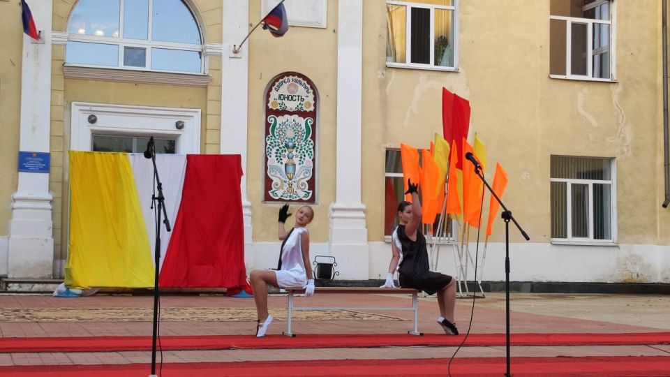 Каждый год в конце августа в нашей стране отмечается День шахтера — праздник, который символизирует труд и мужество людей, посвятивших свою жизнь добыче угля и обеспечению энергетической безопасности страны Каждый год в конце августа в нашей стране отмечается День шахтера — праздник, который символизирует труд и мужество людей, посвятивших свою жизнь добыче угля и обеспечению энергетической безопасности страны