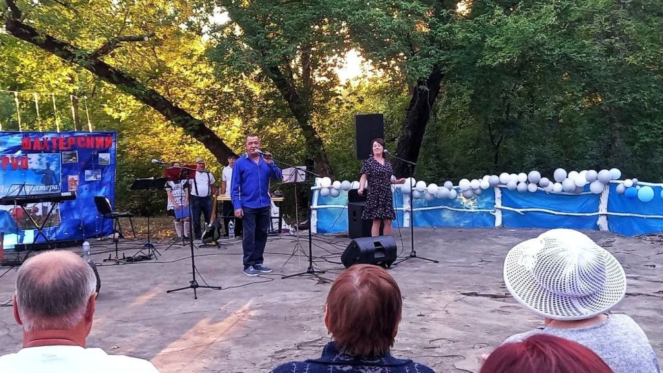 В пгт Бугаевка состоялась яркая и запоминающаяся концертная программа под названием "Славим шахтерский труд", организованная Бугаевским Домом культуры совместно с клубом "Дельта" и сотрудниками отдела по обеспечению... В пгт Бугаевка состоялась яркая и запоминающаяся концертная программа под названием "Славим шахтерский труд", организованная Бугаевским Домом культуры совместно с клубом "Дельта" и сотрудниками отдела по обеспечению...