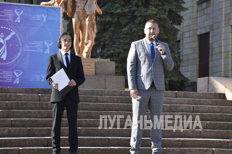 В академии культуры и искусств имени Михаила Матусовского состоялось торжественное открытие нового учебного года В академии культуры и искусств имени Михаила Матусовского состоялось торжественное открытие нового учебного года