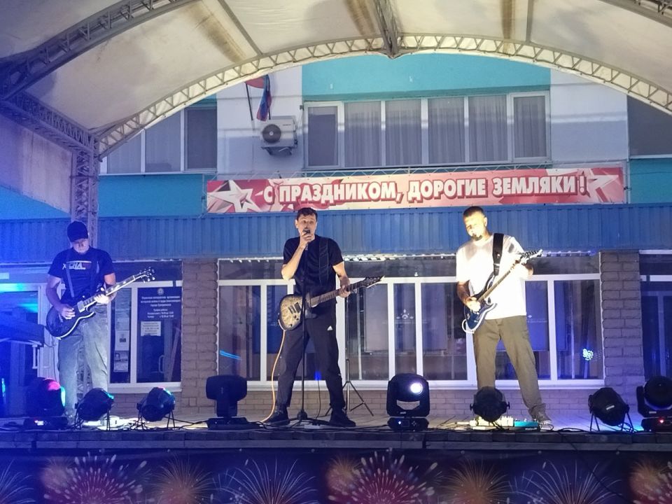 31 августа в городе Суходольске состоялось торжественное мероприятие, приуроченное ко Дню шахтёра 31 августа в городе Суходольске состоялось торжественное мероприятие, приуроченное ко Дню шахтёра