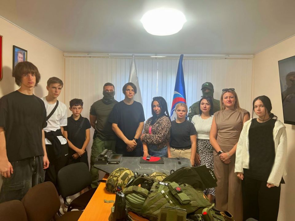 Алчевск: диалог молодежи с Росгвардией Алчевск: диалог молодежи с Росгвардией
