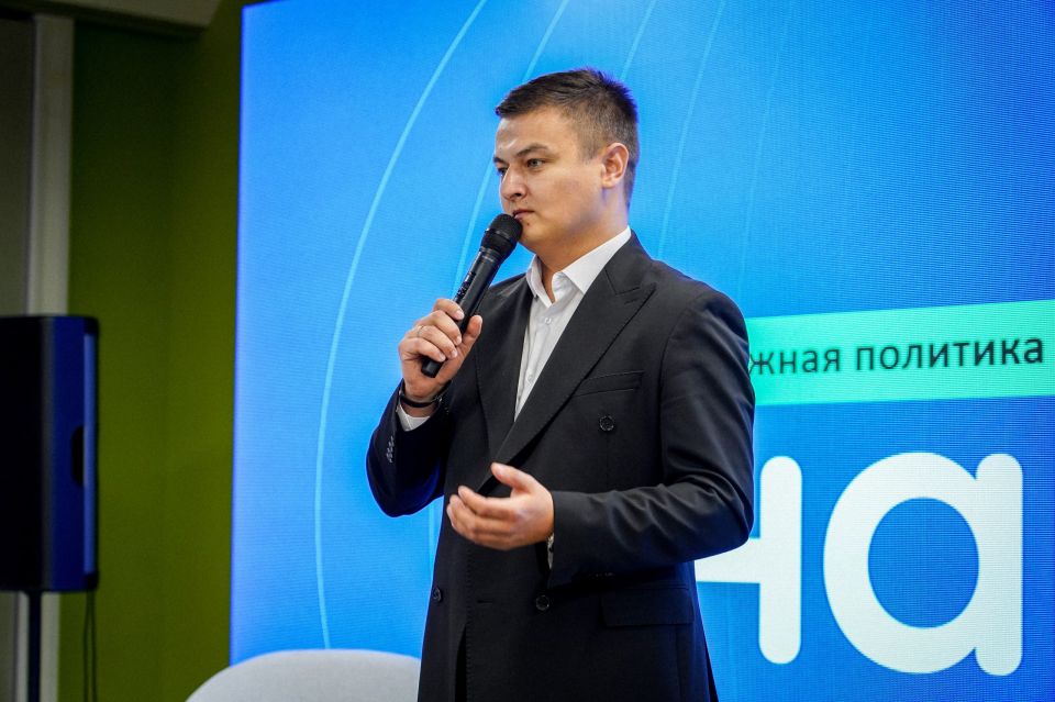 Михаил Голубович: На неделе провели Форум работающей молодёжи – большое профильное мероприятие в рамках реализации Всероссийской программы «Регион для молодых» и нацпроекта «Молодёжь и дети» Михаил Голубович: На неделе провели Форум работающей молодёжи – большое профильное мероприятие в рамках реализации Всероссийской программы «Регион для молодых» и нацпроекта «Молодёжь и дети»