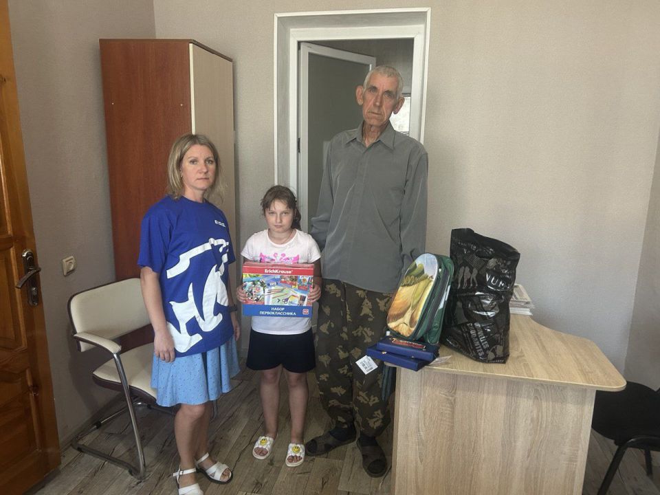 Готовимся к школе вместе: в Новопсковском округе вручили школьные наборы! Готовимся к школе вместе: в Новопсковском округе вручили школьные наборы!