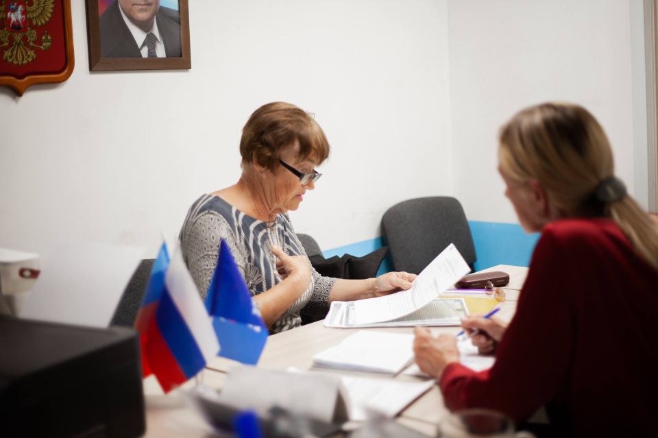 Работа в зоне СВО: личный прием граждан в Рубежном с Ольгой Кобцевой Работа в зоне СВО: личный прием граждан в Рубежном с Ольгой Кобцевой