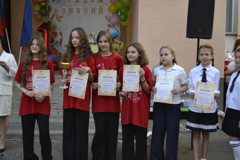 Праздничная линейка в Марковке Праздничная линейка в Марковке