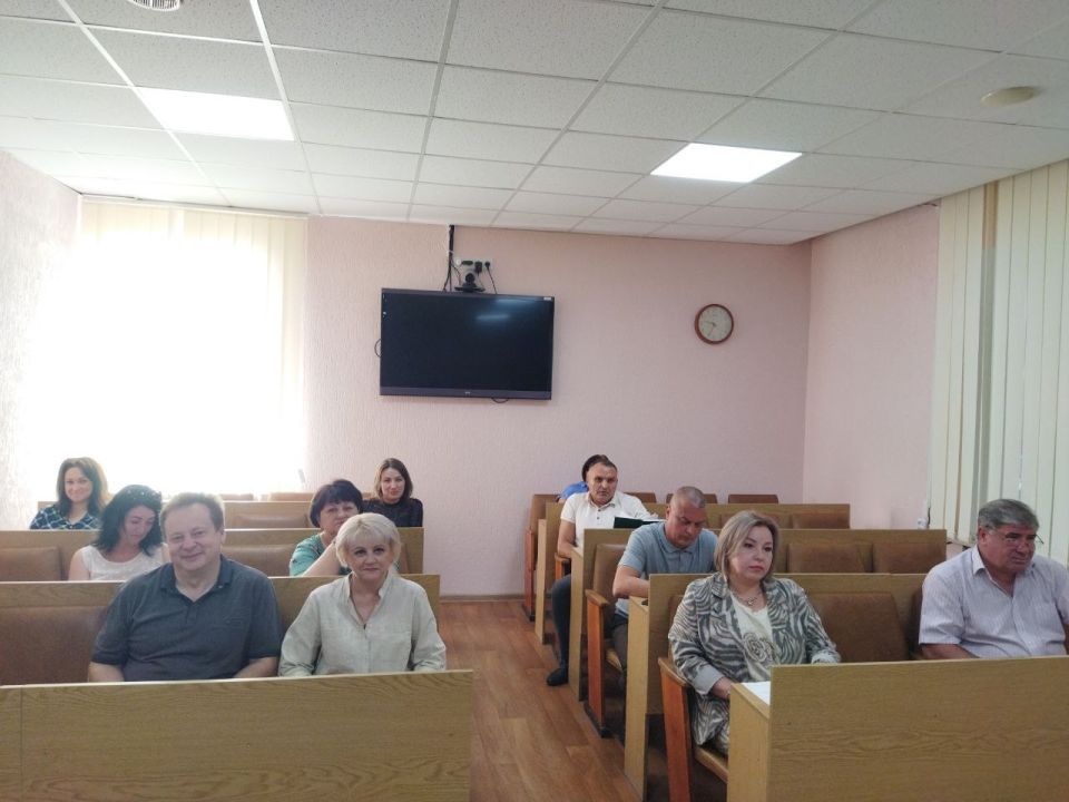 Сегодня Глава городского округа город Ровеньки Андрей Рубанцов провел плановое рабочее совещание с руководителями управлений администрации и структурных подразделений Сегодня Глава городского округа город Ровеньки Андрей Рубанцов провел плановое рабочее совещание с руководителями управлений администрации и структурных подразделений