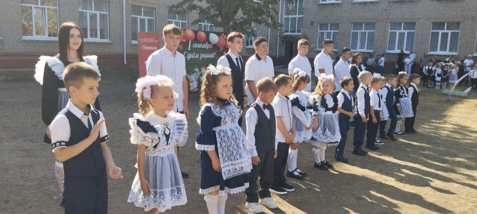 Сегодня приняла участие в торжественном мероприятии, посвященном Дню знаний в ГБОУ ЛНР "ВУВК #2 "Берегиня" Сегодня приняла участие в торжественном мероприятии, посвященном Дню знаний в ГБОУ ЛНР "ВУВК #2 "Берегиня"