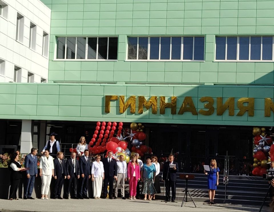 Сегодня школы республики распахнули свои двери для школьников