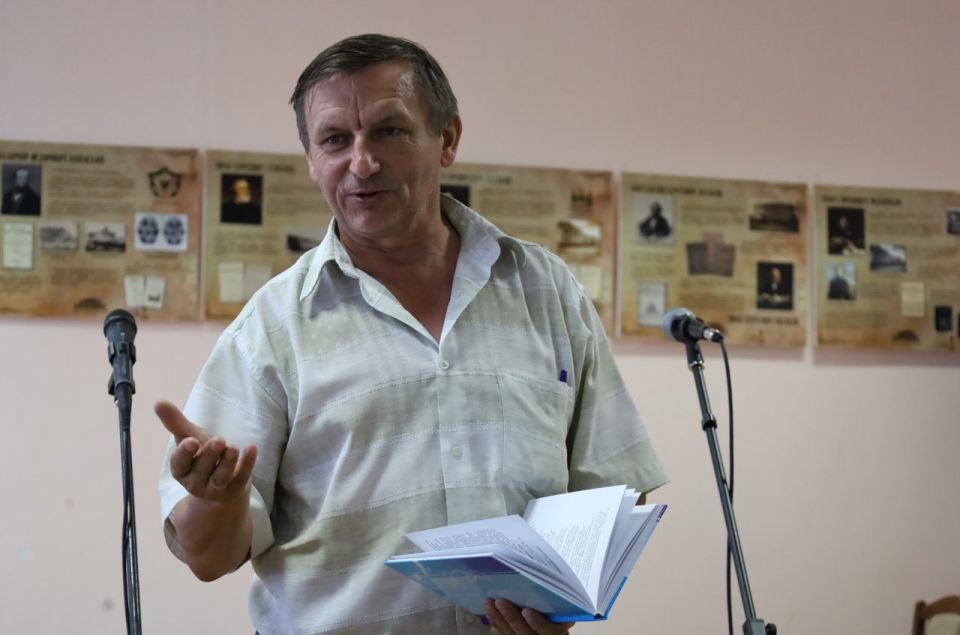 Литературный час, посвященный рекорду Алексея Стаханова, прошел в Луганской молодёжной библиотеке Литературный час, посвященный рекорду Алексея Стаханова, прошел в Луганской молодёжной библиотеке