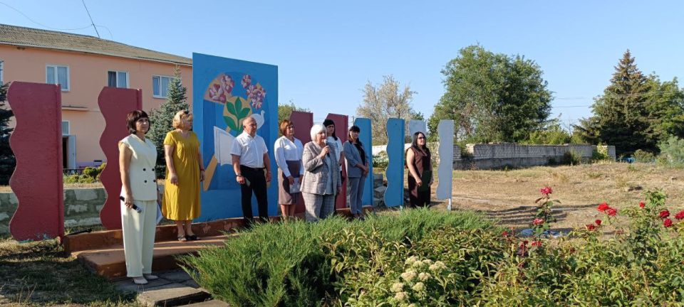 В школах Славяносербщины прошли праздничные линейки В школах Славяносербщины прошли праздничные линейки