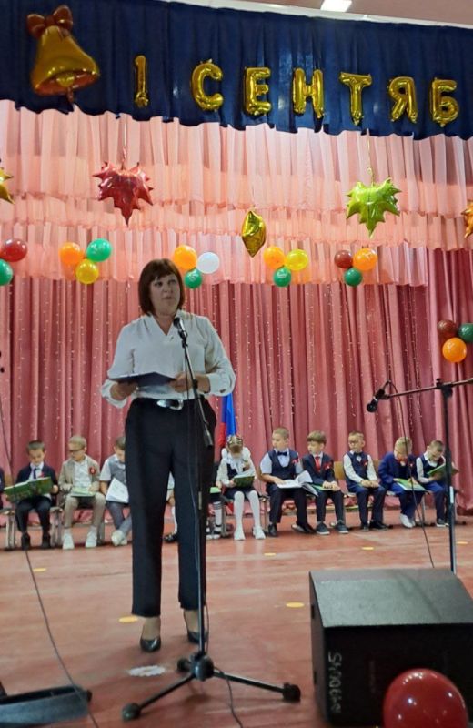В пгт Белолуцк дан старт новому учебному году! Торжественные линейки прошли в "Белолуцкой ОШ" и "Белолуцкой гимназии"! В пгт Белолуцк дан старт новому учебному году! Торжественные линейки прошли в "Белолуцкой ОШ" и "Белолуцкой гимназии"!