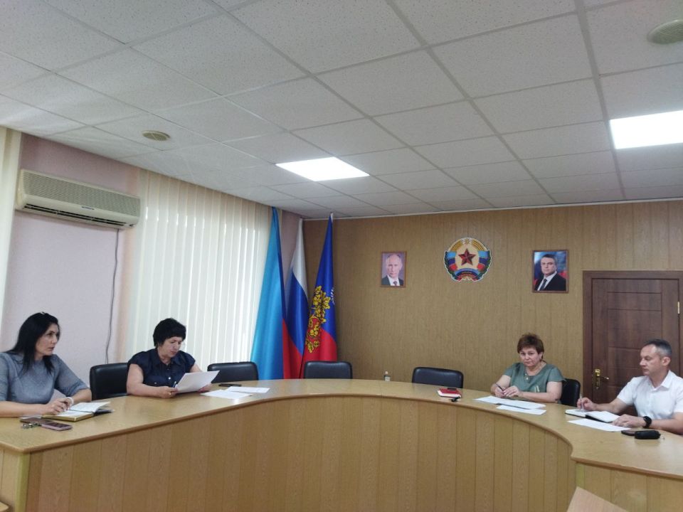 В Ровеньках обсудили создание ТОС: дорожная карта и методические рекомендации в действии В Ровеньках обсудили создание ТОС: дорожная карта и методические рекомендации в действии