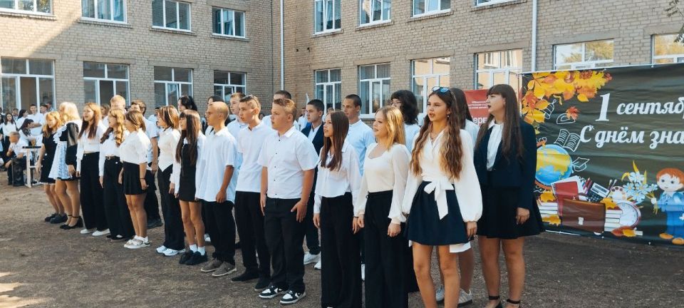 Сегодня приняла участие в торжественном мероприятии, посвященном Дню знаний в ГБОУ ЛНР "ВУВК #2 "Берегиня" Сегодня приняла участие в торжественном мероприятии, посвященном Дню знаний в ГБОУ ЛНР "ВУВК #2 "Берегиня"