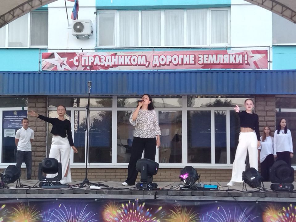31 августа в городе Суходольске состоялось торжественное мероприятие, приуроченное ко Дню шахтёра 31 августа в городе Суходольске состоялось торжественное мероприятие, приуроченное ко Дню шахтёра