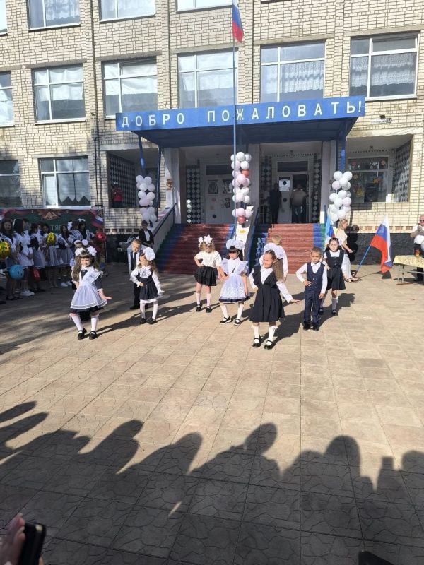 В пгт Белолуцк дан старт новому учебному году! Торжественные линейки прошли в "Белолуцкой ОШ" и "Белолуцкой гимназии"! В пгт Белолуцк дан старт новому учебному году! Торжественные линейки прошли в "Белолуцкой ОШ" и "Белолуцкой гимназии"!