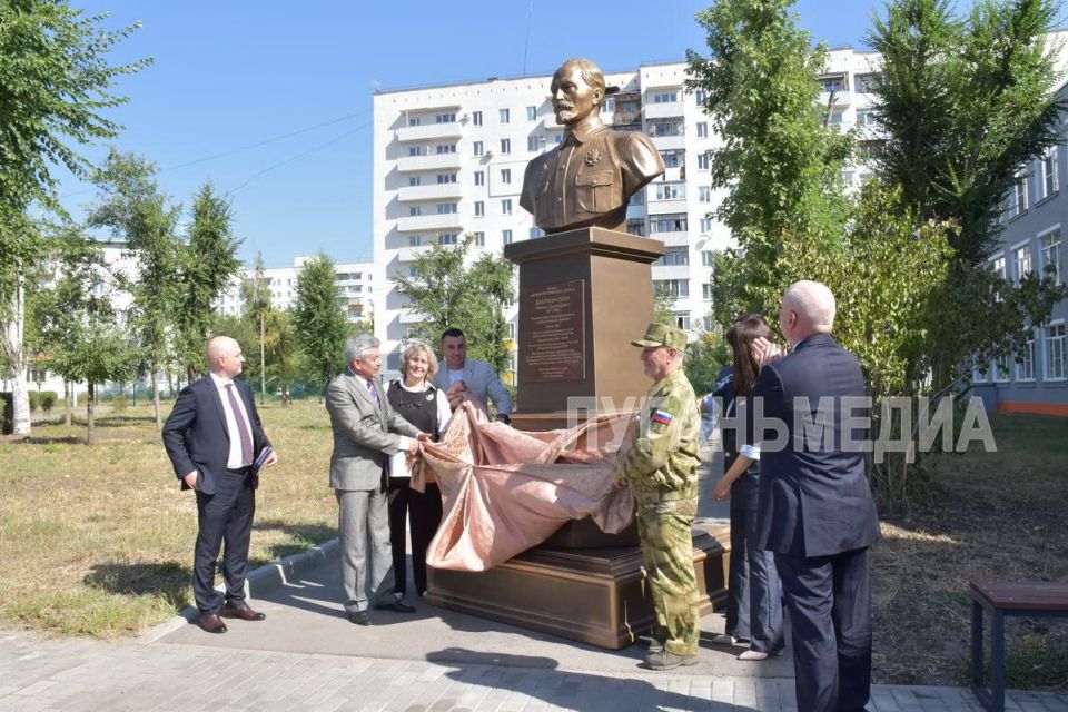 Ученики Северодонецкой школы №17 встретили новый учебный год в обновленной школе Ученики Северодонецкой школы №17 встретили новый учебный год в обновленной школе