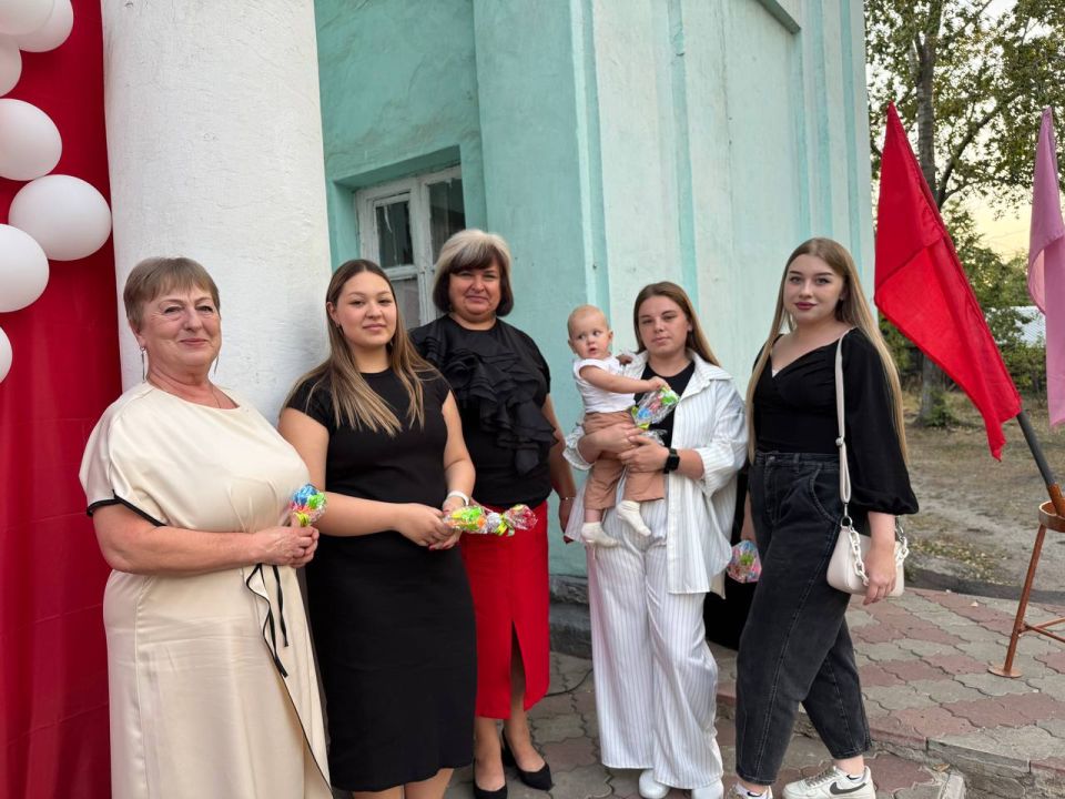 В поселке Северный День Шахтера отметили праздничным концертом В поселке Северный День Шахтера отметили праздничным концертом