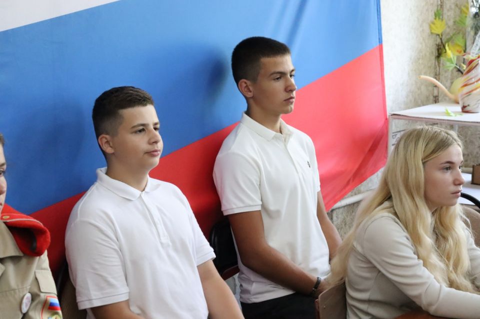 В Алмазной открыли Парту Героя, посвящённую Ивану Михайличенко В Алмазной открыли Парту Героя, посвящённую Ивану Михайличенко