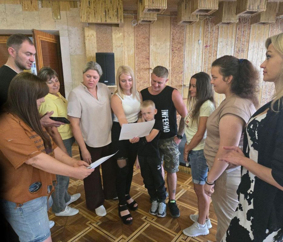 Андрей Рубанцов: В Ровеньках состоялось заседание инициативной группы по вопросу участия в проекте развития общественной инфраструктуры Андрей Рубанцов: В Ровеньках состоялось заседание инициативной группы по вопросу участия в проекте развития общественной инфраструктуры