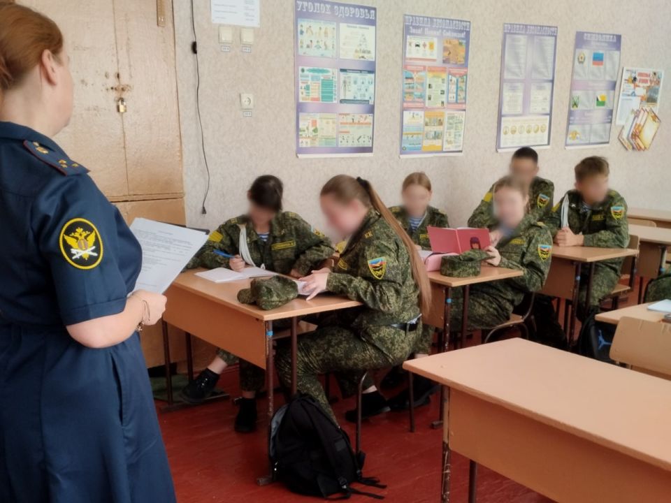 В Краснодонском филиале УИИ регионального УФСИН состоялось торжественное мероприятие, посвященное Дню знаний В Краснодонском филиале УИИ регионального УФСИН состоялось торжественное мероприятие, посвященное Дню знаний