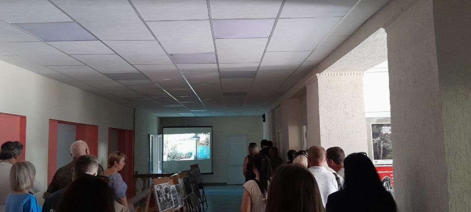 2 сентября в МБУДО «Лисичанской городской детской школе искусств №1» состоялся праздничный концерт посвященный 82 годовщине освобождения Лисичанска от немецко-фашистских захватчиков и 315 годовщине с дня основания города... 2 сентября в МБУДО «Лисичанской городской детской школе искусств №1» состоялся праздничный концерт посвященный 82 годовщине освобождения Лисичанска от немецко-фашистских захватчиков и 315 годовщине с дня основания города...