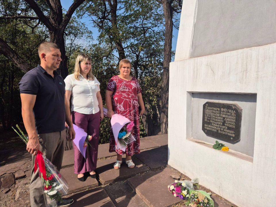 В Алчевске отметили 82-ю годовщину освобождения города от немецко - фашистских захватчиков в годы Великой Отечественной войны В Алчевске отметили 82-ю годовщину освобождения города от немецко - фашистских захватчиков в годы Великой Отечественной войны