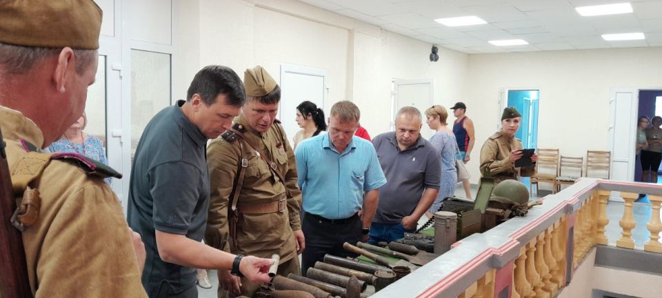 2 сентября в МБУДО «Лисичанской городской детской школе искусств №1» состоялся праздничный концерт посвященный 82 годовщине освобождения Лисичанска от немецко-фашистских захватчиков и 315 годовщине с дня основания города... 2 сентября в МБУДО «Лисичанской городской детской школе искусств №1» состоялся праздничный концерт посвященный 82 годовщине освобождения Лисичанска от немецко-фашистских захватчиков и 315 годовщине с дня основания города...