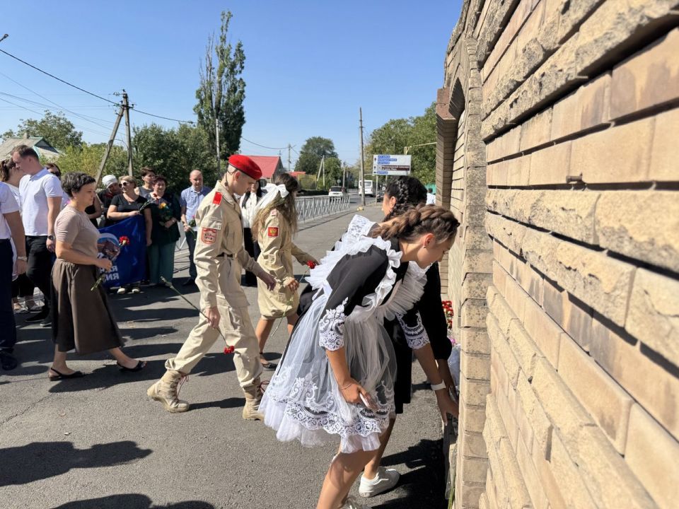 Единороссы и молодежь почтили память земляков, погибших в годы ВОВ Единороссы и молодежь почтили память земляков, погибших в годы ВОВ