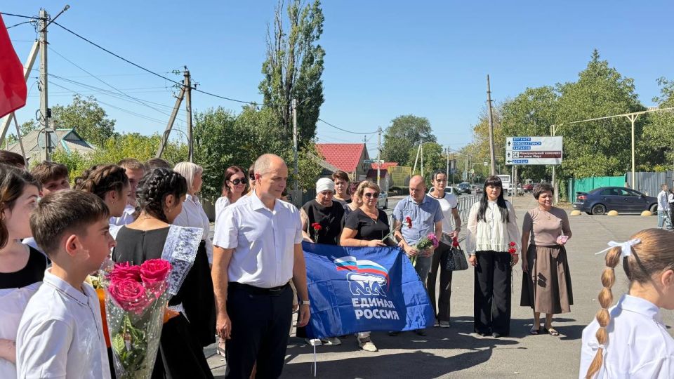 Единороссы и молодежь почтили память земляков, погибших в годы ВОВ Единороссы и молодежь почтили память земляков, погибших в годы ВОВ