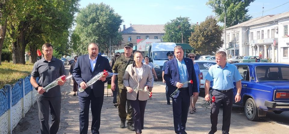 2 сентября жители Лисичанска отмечают особую дату — освобождение города от немецко-фашистских захватчиков 2 сентября жители Лисичанска отмечают особую дату — освобождение города от немецко-фашистских захватчиков