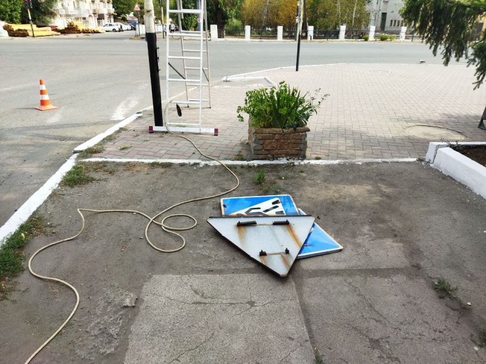 Улучшаем безопасность дорожного движения вблизи образовательных учреждений! Улучшаем безопасность дорожного движения вблизи образовательных учреждений!