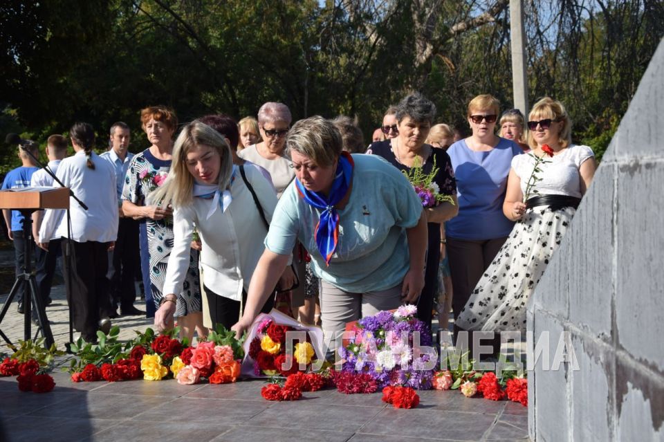На Славяносербщине отметили 82-ю годовщину освобождения от немецко-фашистских захватчиков На Славяносербщине отметили 82-ю годовщину освобождения от немецко-фашистских захватчиков