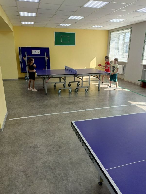 Спортивным турниром поздравили наш город спортсмены секции «Теннис настольный» Краснолучской детско-юношеской спортивной школы № 2 Спортивным турниром поздравили наш город спортсмены секции «Теннис настольный» Краснолучской детско-юношеской спортивной школы № 2