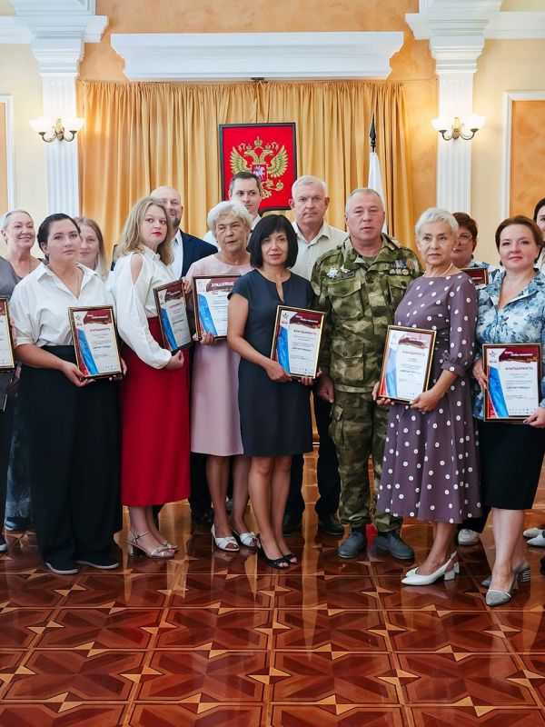 Сегодня, 2 сентября 2025 года, в Луганской Народной Республике прошло торжественное награждение региональных победителей Международной историко-просветительской патриотической акции «Диктант Победы», посвящённой 80-летию... Сегодня, 2 сентября 2025 года, в Луганской Народной Республике прошло торжественное награждение региональных победителей Международной историко-просветительской патриотической акции «Диктант Победы», посвящённой 80-летию...
