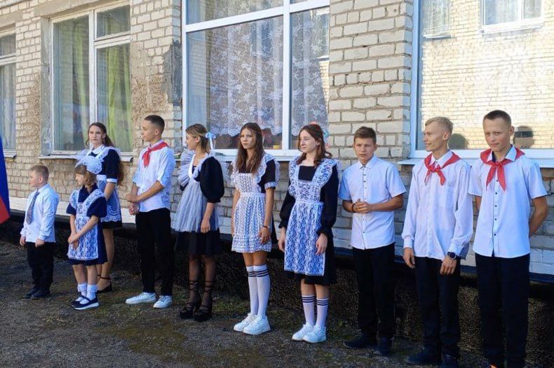 Первый звонок прозвенел по Свердловскому муниципалитету! Первый звонок прозвенел по Свердловскому муниципалитету!