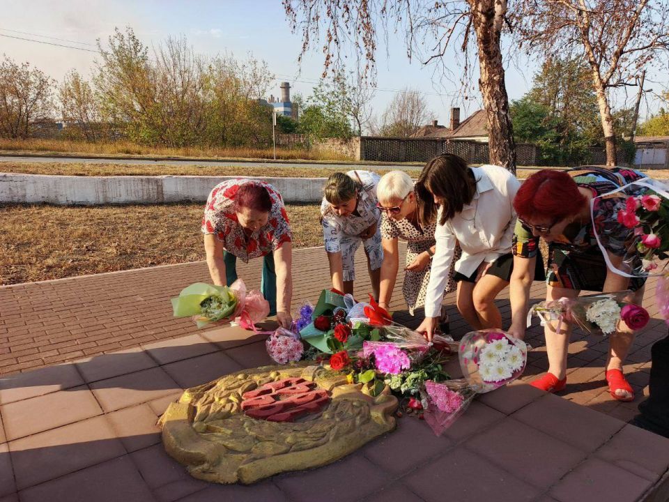 В Алчевске отметили 82-ю годовщину освобождения города от немецко - фашистских захватчиков в годы Великой Отечественной войны В Алчевске отметили 82-ю годовщину освобождения города от немецко - фашистских захватчиков в годы Великой Отечественной войны
