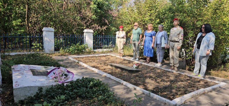 В Алчевске отметили 82-ю годовщину освобождения города от немецко - фашистских захватчиков в годы Великой Отечественной войны В Алчевске отметили 82-ю годовщину освобождения города от немецко - фашистских захватчиков в годы Великой Отечественной войны
