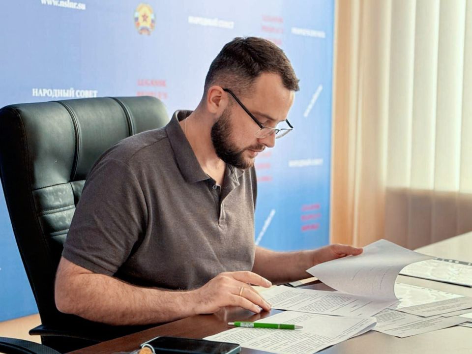 Комитет по государственному строительству и местному самоуправлению рассмотрел ряд законопроектов, направленных на укрепление государственных институтов и правовых основ ЛНР Комитет по государственному строительству и местному самоуправлению рассмотрел ряд законопроектов, направленных на укрепление государственных институтов и правовых основ ЛНР