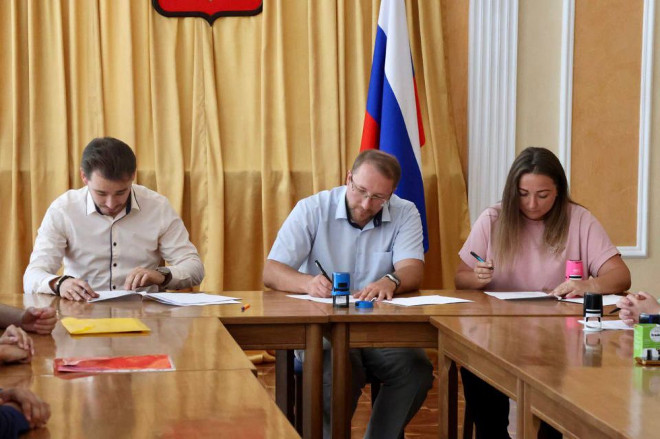 В Луганскую Народную Республику прибыли шесть победителей программы «Земский работник культуры» из разных уголков России В Луганскую Народную Республику прибыли шесть победителей программы «Земский работник культуры» из разных уголков России